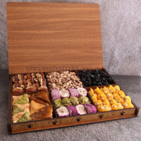 İsme Özel Hediyelik Ahşap Gold Desenli 6 Bölmeli Kayısı Kutusu 54