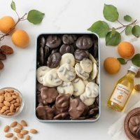 Kayısı Çekirdekli Çikolata Metal Kutuda 500 Gr.