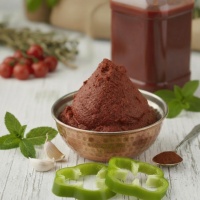 Tatlı Biber Salçası