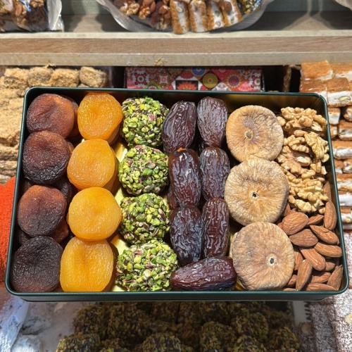 Doğal Lezzetler Metal Kutu 1400 Gr.