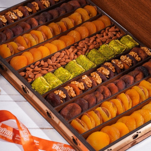 İsme Özel Ahşap Kayısı Kutusu 24