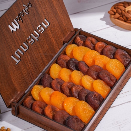 İsme Özel Ahşap Kayısı Kutusu 650 Gr. 9