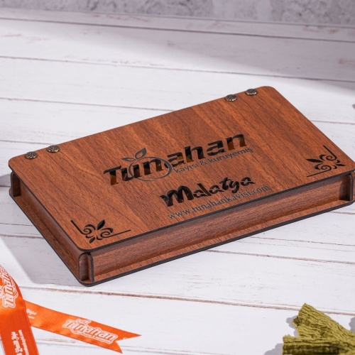 İsme Özel Ahşap Kayısı Kutusu 650 Gr. 9